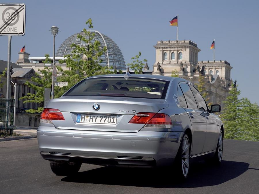  BMW Hydrogen 7 2006 года  (фото 56 из 73)